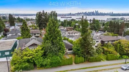 Loft / Bonus Room Photo of 443-445 W Keith Road, North Vancouver, BC