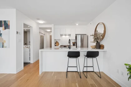 Kitchen Island Photo of 1208 1495 Richards Street, Vancouver, BC