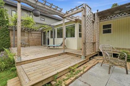 Front Yard Photo of 1570 Brearley Street, White Rock, BC