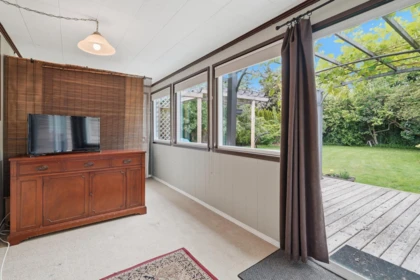 Garage Interior Photo of 1570 Brearley Street, White Rock, BC