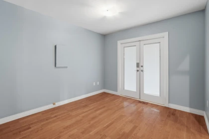 Guest Bathroom Photo of 1570 Brearley Street, White Rock, BC