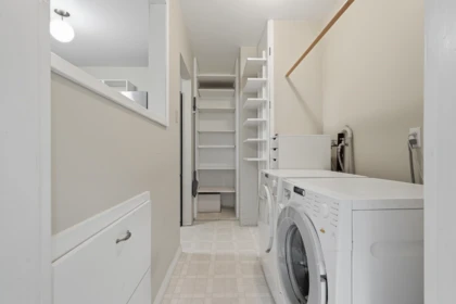 Hallway Photo of 1570 Brearley Street, White Rock, BC