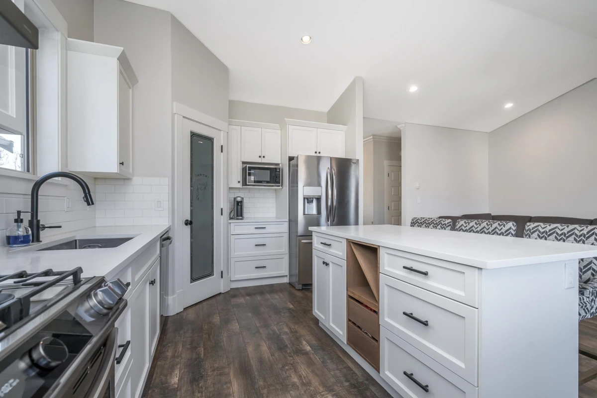 Dining Area Photo of 34831 1 Avenue, Abbotsford, BC