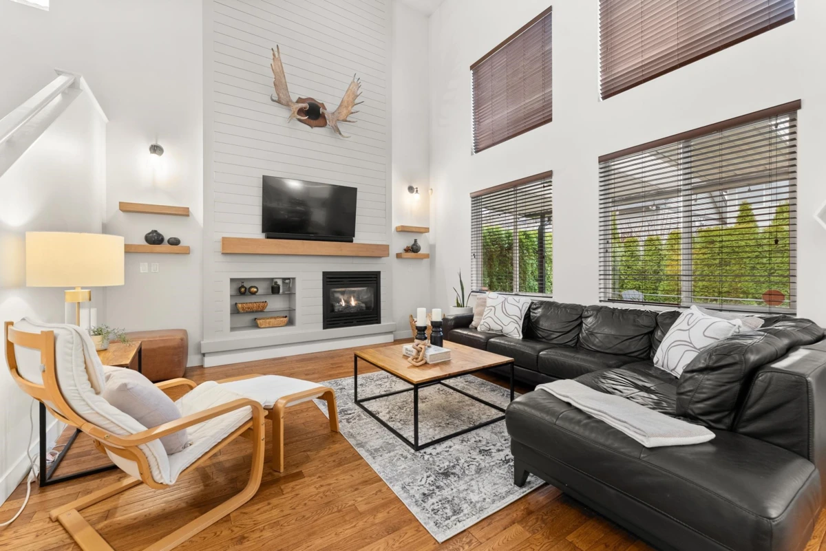Family Room Photo of 14918 59 Avenue, Surrey, BC