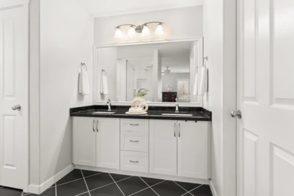 Mudroom Photo of 14918 59 Avenue, Surrey, BC