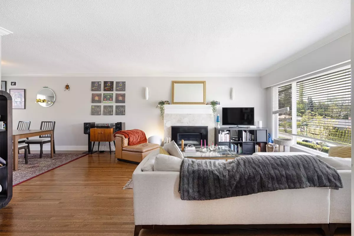Family Room Photo of 4378 Briarwood Crescent, Burnaby, BC