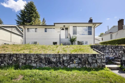 Garden / Landscaping Photo of 4378 Briarwood Crescent, Burnaby, BC