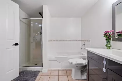 Guest Bathroom Photo of C2 332 Lonsdale Avenue, North Vancouver, BC