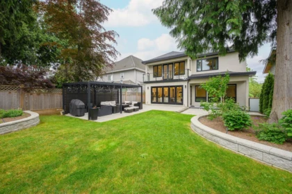 Hot Tub / Spa Photo of 16060 112 Avenue, Surrey, BC