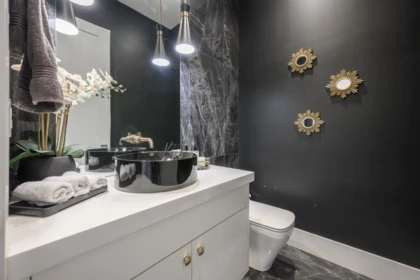 Primary Bathroom Photo of 16060 112 Avenue, Surrey, BC