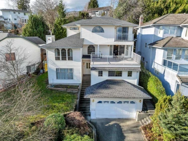 Swimming Pool Photo of 2225 Kaptey Avenue, Coquitlam, BC