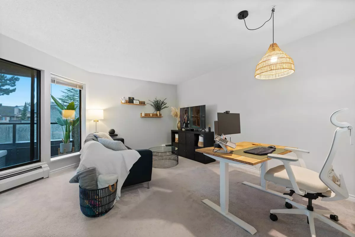 Family Room Photo of 327 8460 Ackroyd Road, Richmond, BC