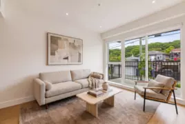 202 2235 E Broadway, Vancouver, BC