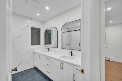 Powder Room Photo of 35070 Marshall Road, Abbotsford, BC