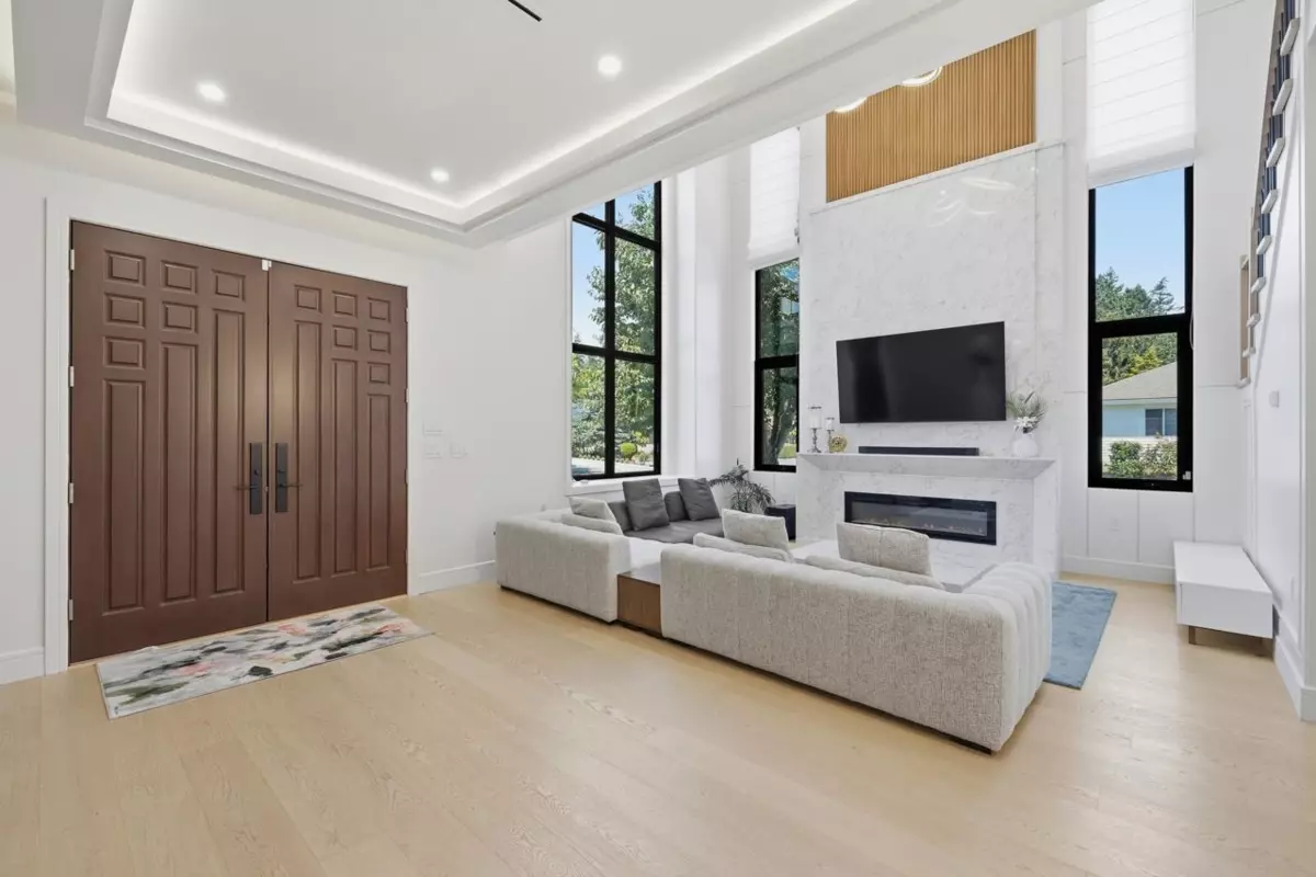 Living Room Photo of 1946 143a Street, Surrey, BC