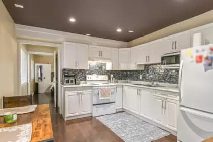 Basement Recreation Room Photo of 35109 Laburnum Avenue, Abbotsford, BC