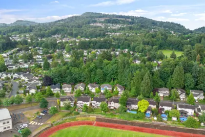 Community Amenities Photo (Clubhouse) of 35109 Laburnum Avenue, Abbotsford, BC