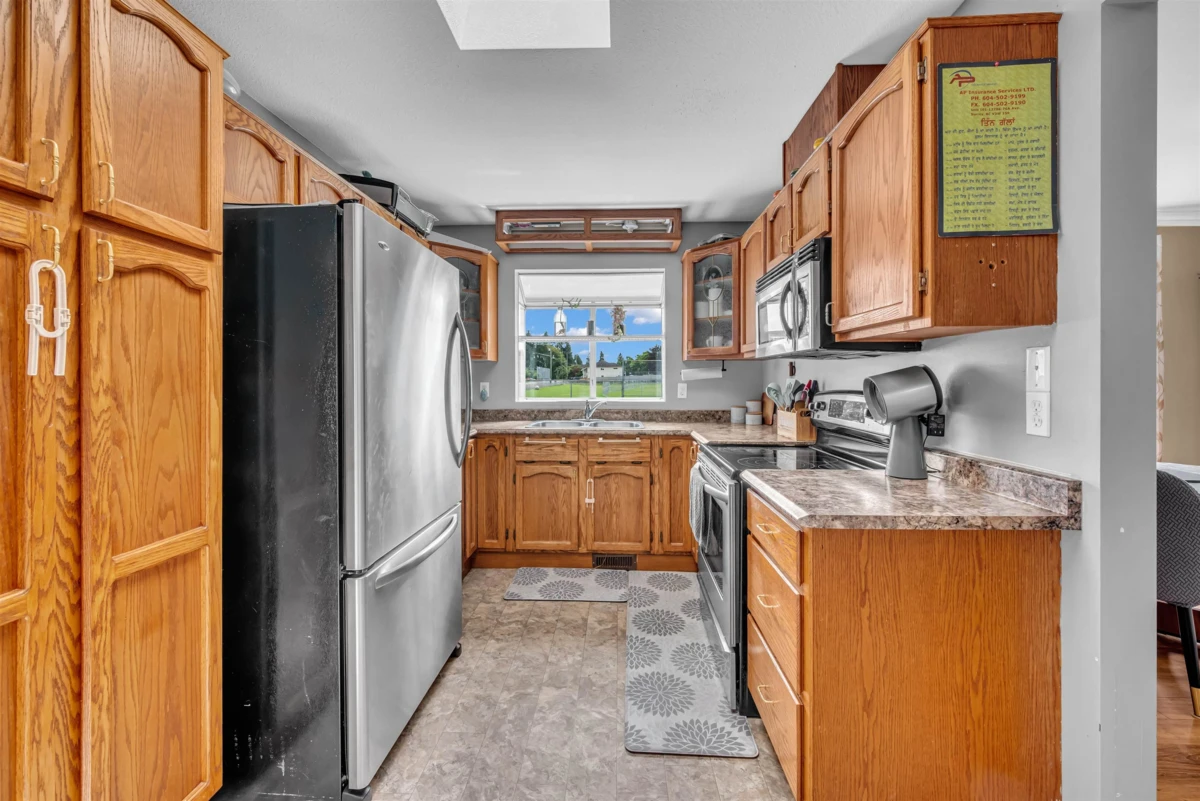 Dining Area Photo of 20692 River Road, Maple Ridge, BC