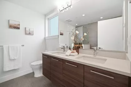 Walk-In Closet Photo of 515 8580 River District Crossing, Vancouver, BC