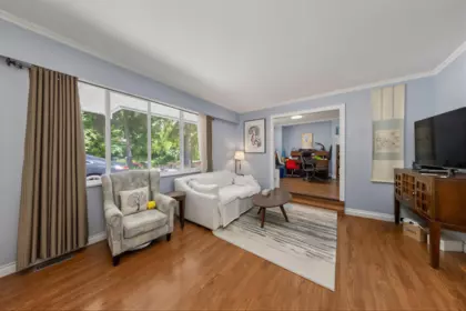 Primary Bathroom Photo of 637 171 Street, Surrey, BC