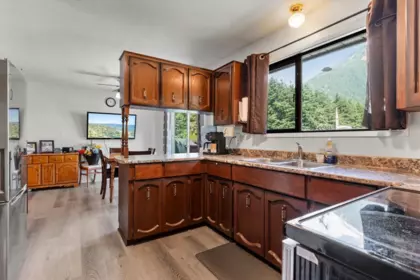Laundry Room Photo of 63155 Yale Road, Hope, BC