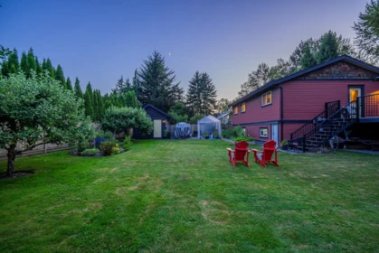 Swimming Pool Photo of 26586 33 Avenue, Langley, BC