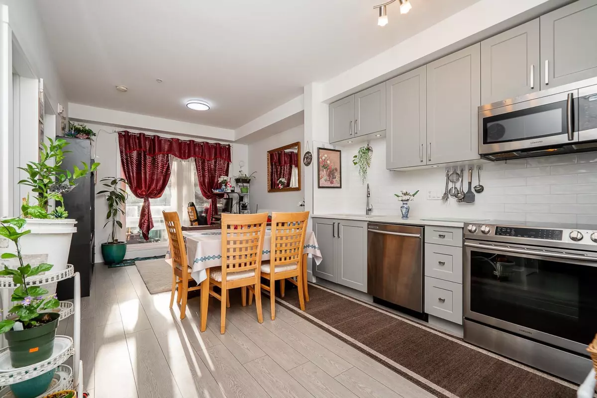 Family Room Photo of 107 9689 140 Street, Surrey, BC