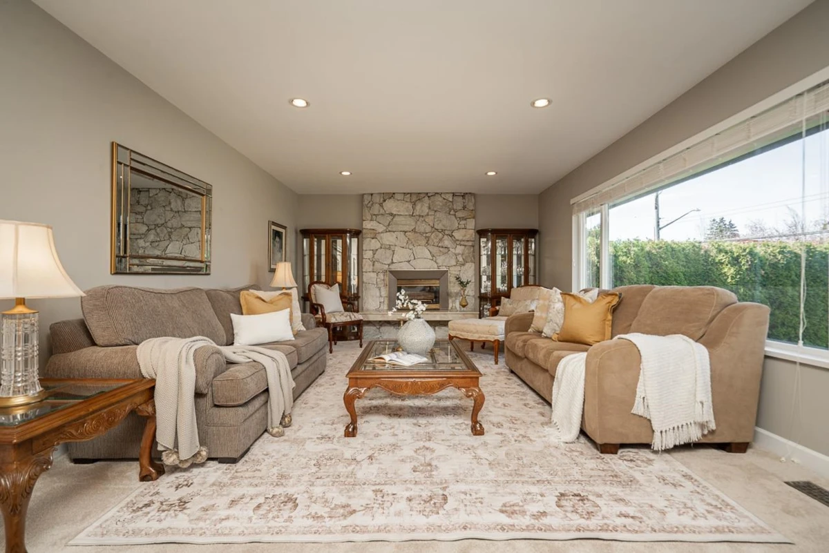 Living Room Photo of 1730 Westminster Avenue, Port Coquitlam, BC
