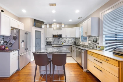 Kitchen Island Photo of 5742 148 Street, Surrey, BC