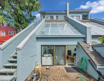 Hot Tub / Spa Photo of 1982 Mcnicoll Avenue, Vancouver, BC