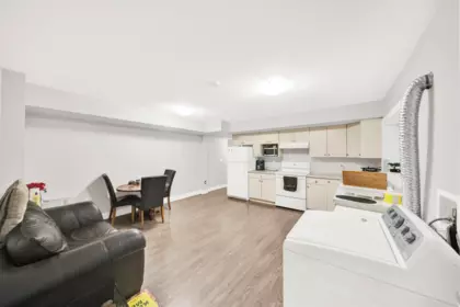 Hallway Photo of 18356 68 Avenue, Surrey, BC