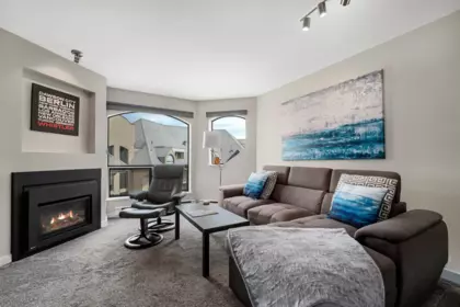 613 4809 Spearhead Drive, Whistler, BC, Whistler — Apartment/Condo for sale