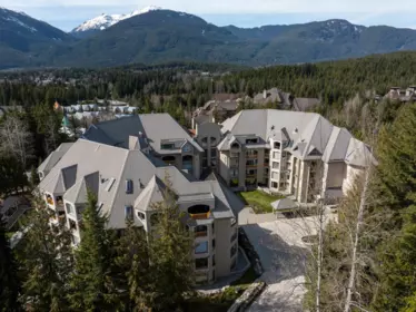 613 4809 Spearhead Drive, Whistler, BC, Whistler — Apartment/Condo for sale