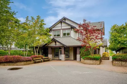 Staircase Photo of 202 19320 65 Avenue, Surrey, BC