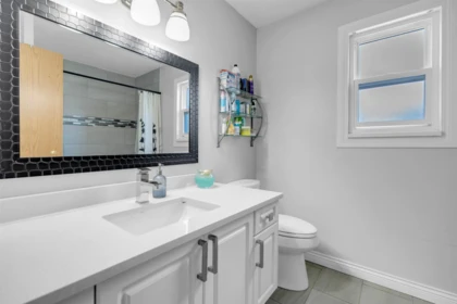 Hallway Photo of 7869 143a Street, Surrey, BC