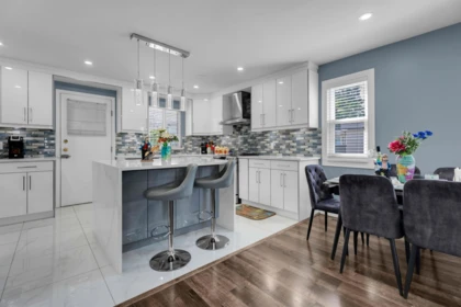 Kitchen Island Photo of 7869 143a Street, Surrey, BC