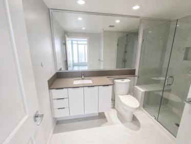 Guest Bathroom Photo of 1901 2388 Madison Avenue, Burnaby, BC