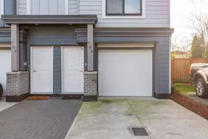 704 2267 Mckenzie Road, Abbotsford, BC, Abbotsford — Townhouse for sale