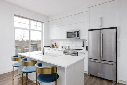 Kitchen Island Photo of 95 3552 Victoria Drive, Coquitlam, BC