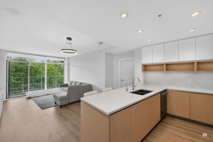 105 8940 University Crescent, Burnaby, BC, Burnaby — Apartment/Condo for sale