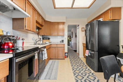 Kitchen Photo of 256 32691 Garibaldi Drive, Abbotsford, BC
