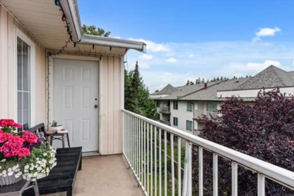 Breakfast Nook Photo of 37 5915 Vedder Road, Chilliwack, BC