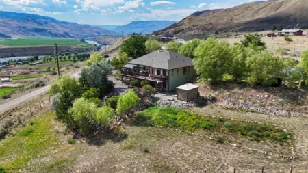 Garden / Landscaping Photo of 6341 W Thompson River Drive, No City Value, BC