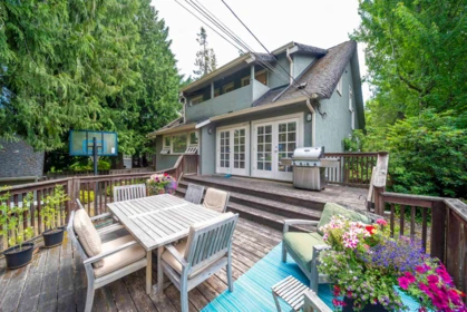 Front Yard Photo of 4655 W 6th Avenue, Vancouver, BC