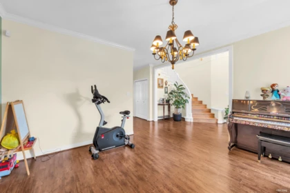 Kitchen Island Photo of 6231 Dunsmuir Crescent, Richmond, BC
