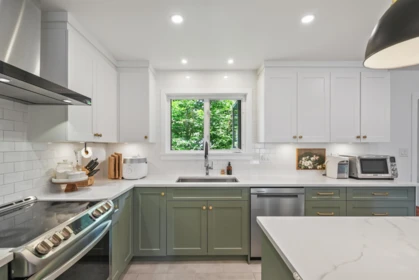 Breakfast Nook Photo of 1071 Spar Drive, Coquitlam, BC
