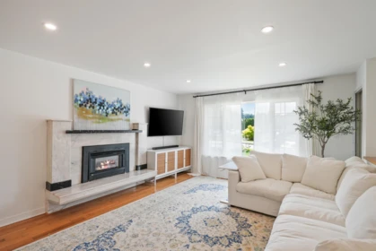 Kitchen Photo of 1071 Spar Drive, Coquitlam, BC