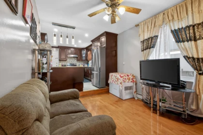 Breakfast Nook Photo of 7576 140 Street, Surrey, BC