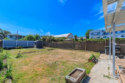 Garden / Landscaping Photo of 7930 Edmonds Street, Burnaby, BC