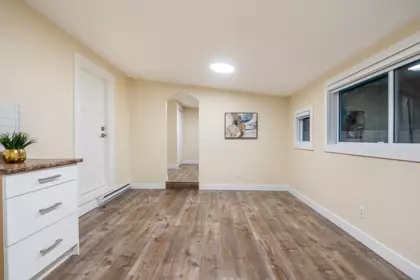 Entry Foyer Photo of 27036 28 Avenue, Langley, BC